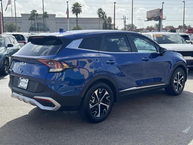 Photo of 2024 Sapphire Blue Kia Sportage