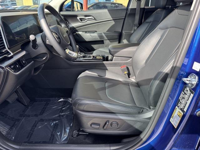 Photo of 2024 Sapphire Blue Kia Sportage
