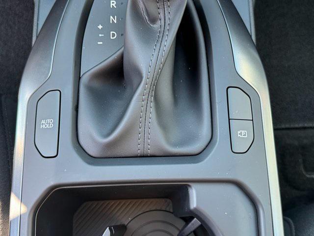 Photo of 2025 Currant Red Kia K4