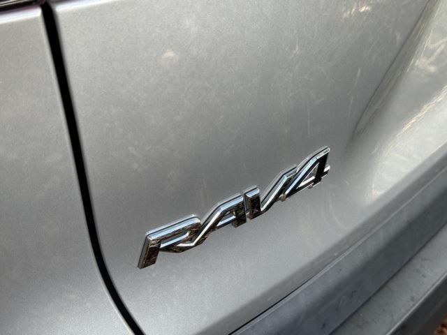 Photo of 2021 Silver Sky Metallic Toyota RAV4