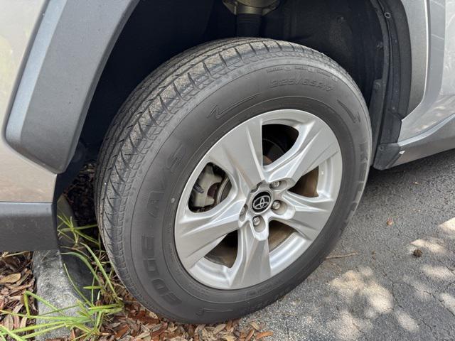 Photo of 2021 Silver Sky Metallic Toyota RAV4