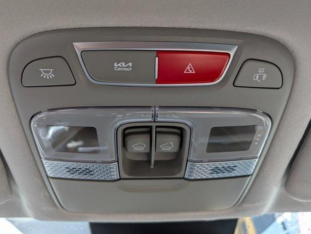 Photo of 2025 Ebony Black Kia Telluride