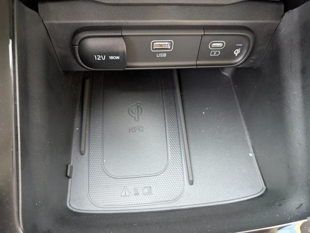 Photo of 2025 Ebony Black Kia Telluride