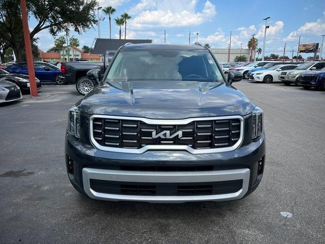 Photo of 2024 Gravity Gray Kia Telluride