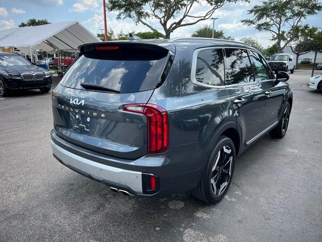 Photo of 2024 Gravity Gray Kia Telluride