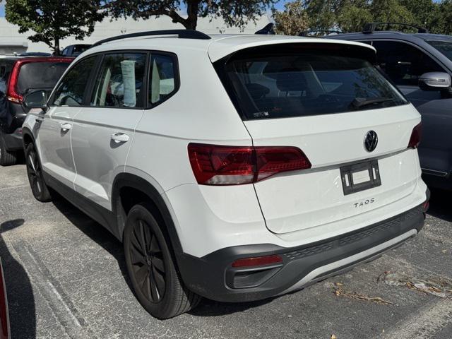 Photo of 2022 Pure White Volkswagen Taos