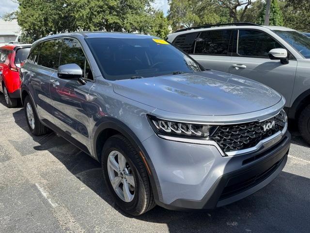 Photo of 2023 Everlasting Silver Kia Sorento