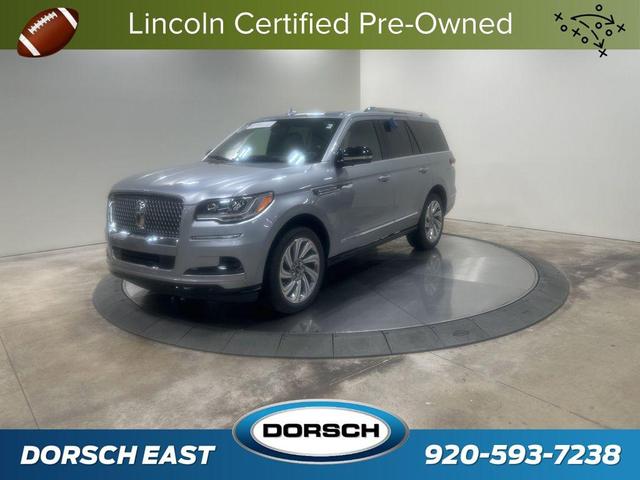 Photo of 2022 Silver Radiance Metallic Clearcoat Lincoln Navigator