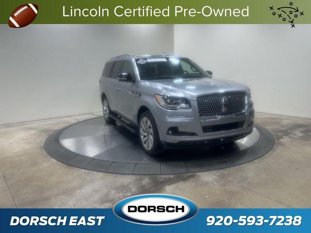 Photo of 2022 Silver Radiance Metallic Clearcoat Lincoln Navigator