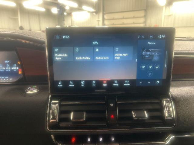 Photo of 2022 Silver Radiance Metallic Clearcoat Lincoln Navigator