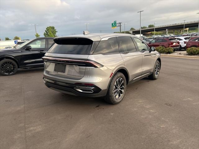 Photo of 2025 Lustrous Gray Metallic Lincoln Nautilus