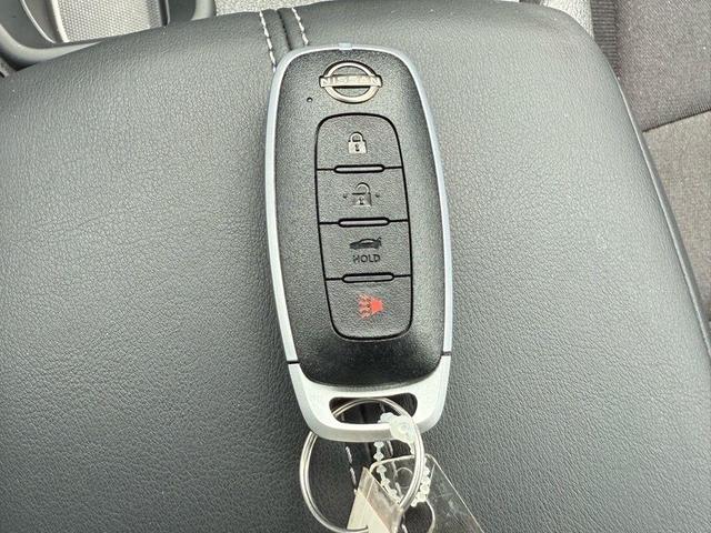 Photo of 2025 Cloud White Nissan Sentra