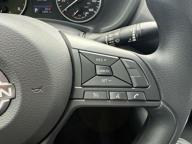Photo of 2025 Cloud White Nissan Sentra