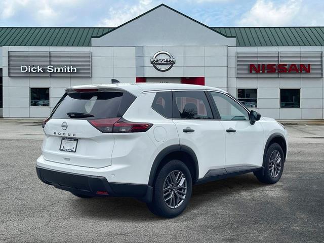 Photo of 2025 Glacier White Nissan Rogue