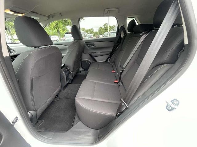 Photo of 2025 Glacier White Nissan Rogue