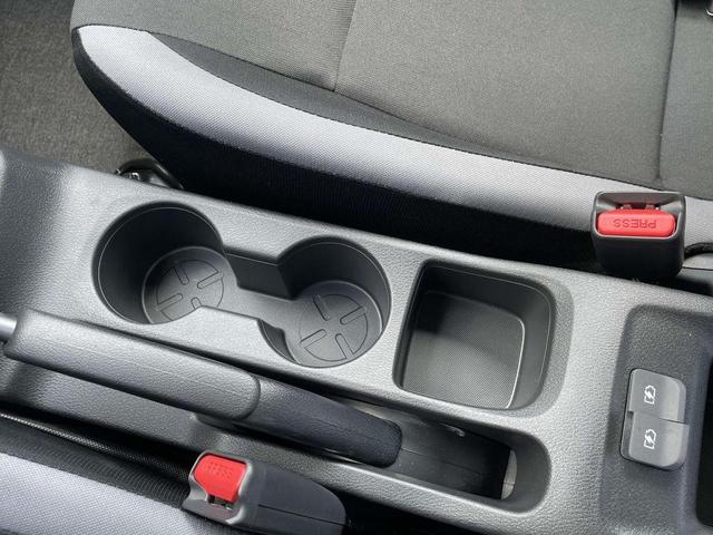 Photo of 2025 Brilliant Silver Metallic Nissan Versa
