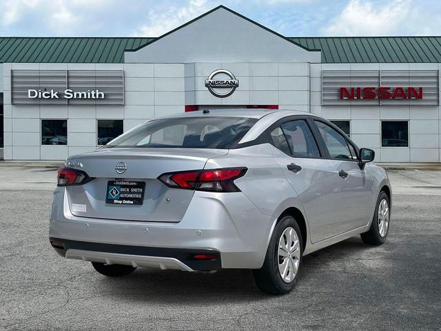 Photo of 2025 Brilliant Silver Metallic Nissan Versa