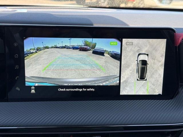 Photo of 2025 2t Gun Red Roof Nissan Kicks