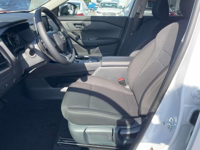 Photo of 2025 Everest White P Nissan Rogue