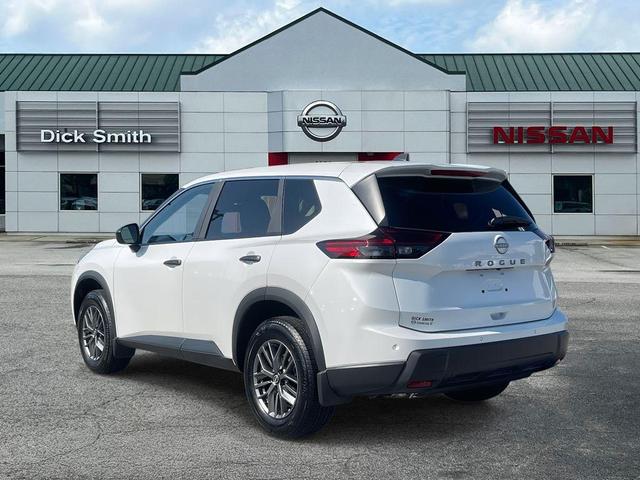 Photo of 2025 Everest White P Nissan Rogue