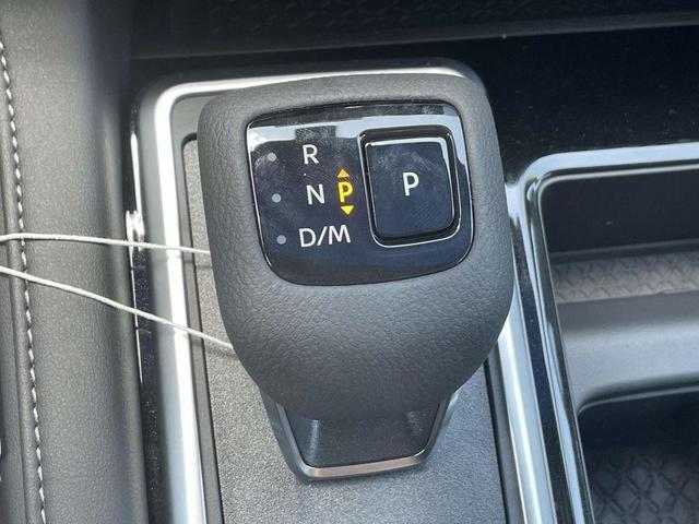 Photo of 2025 Obsidian Green Nissan Pathfinder