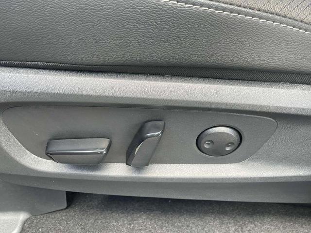 Photo of 2025 Obsidian Green Nissan Pathfinder