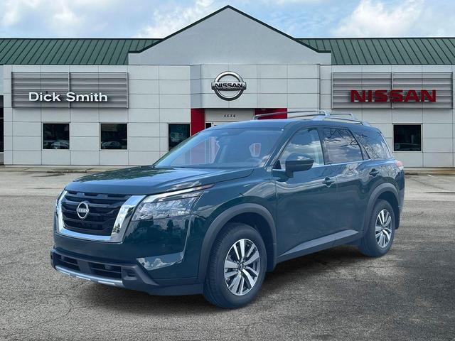 Photo of 2025 Obsidian Green Nissan Pathfinder