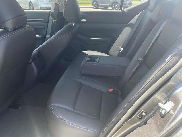 Photo of 2022 Gun Metallic Nissan Altima