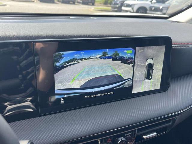 Photo of 2025 Aspen White Tri Nissan Kicks