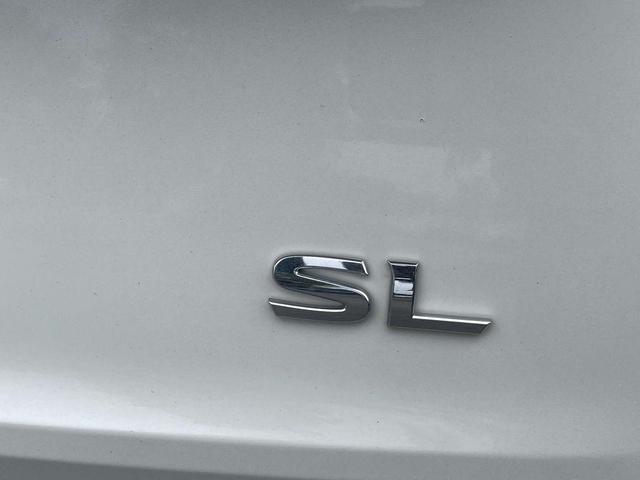 Photo of 2023 2 Tone White / Black Roof Nissan Rogue
