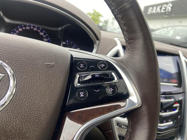 Photo of 2016 Silver Coast Metallic Cadillac SRX