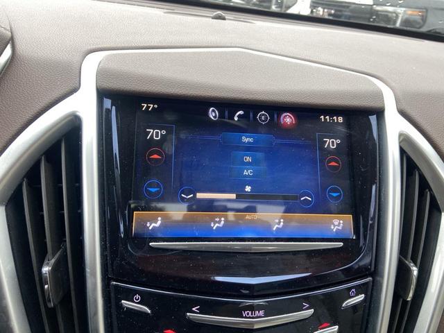 Photo of 2016 Silver Coast Metallic Cadillac SRX