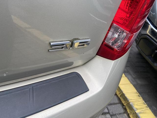 Photo of 2016 Silver Coast Metallic Cadillac SRX