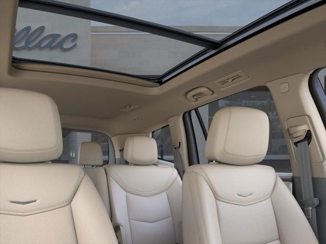 Photo of 2025 Crystal White Tricoat Cadillac XT6