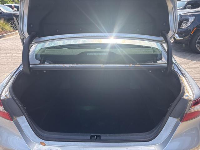 Photo of 2022 Celestial Silver Metallic Toyota Camry