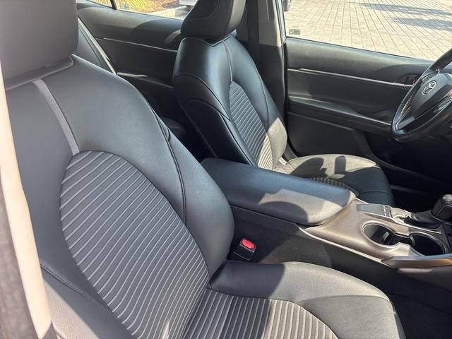 Photo of 2022 Celestial Silver Metallic Toyota Camry