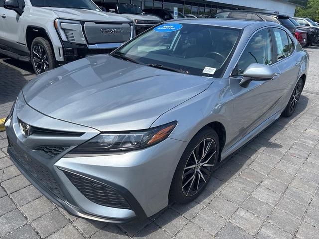 Photo of 2022 Celestial Silver Metallic Toyota Camry