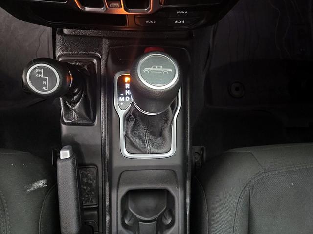 Photo of 2021 Gray Jeep Gladiator