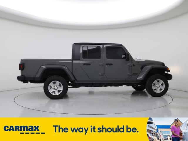 Photo of 2021 Gray Jeep Gladiator