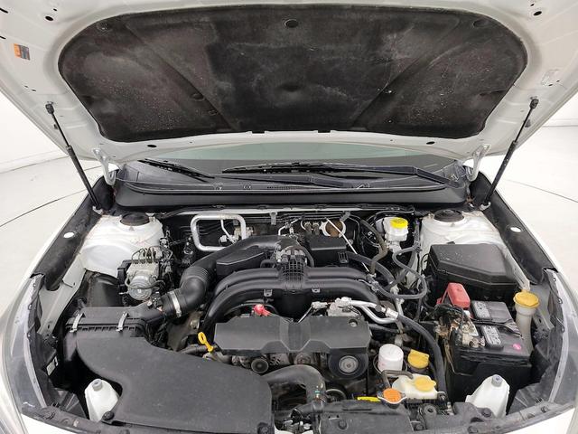 Photo of 2019 White Subaru Outback