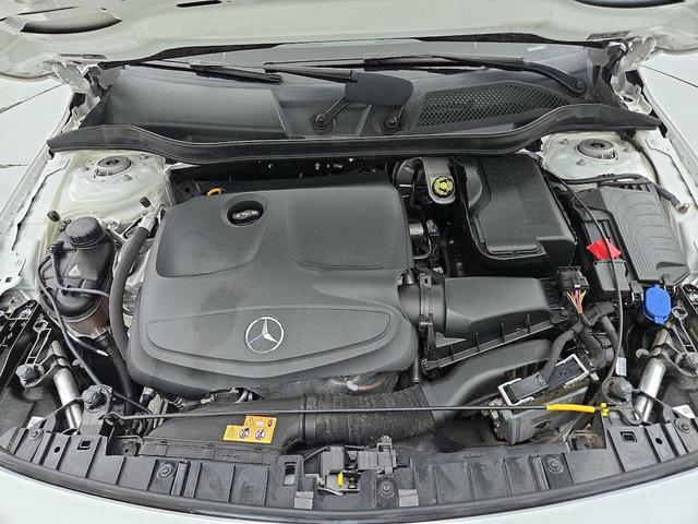 Photo of 2020 White Mercedes-Benz GLA 250