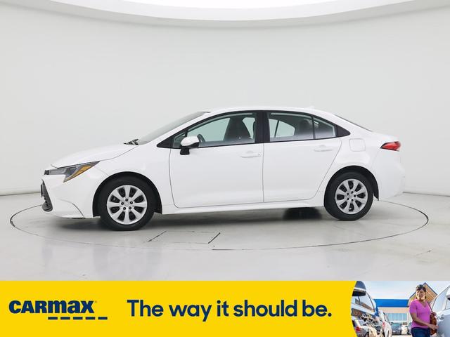 Photo of 2023 White Toyota Corolla