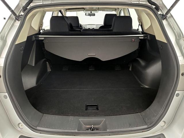 Photo of 2015 Silver Nissan Rogue Select
