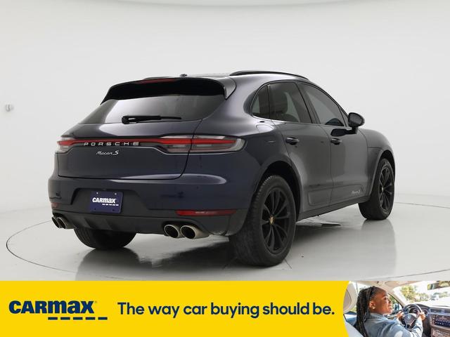 Photo of 2021 Blue Porsche Macan