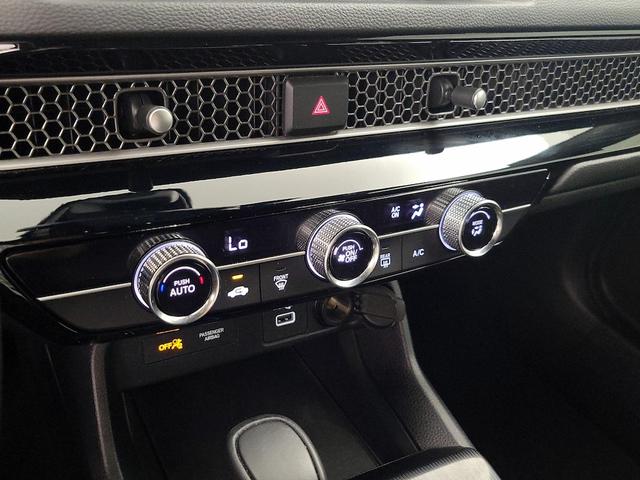 Photo of 2023 Gray Honda Civic