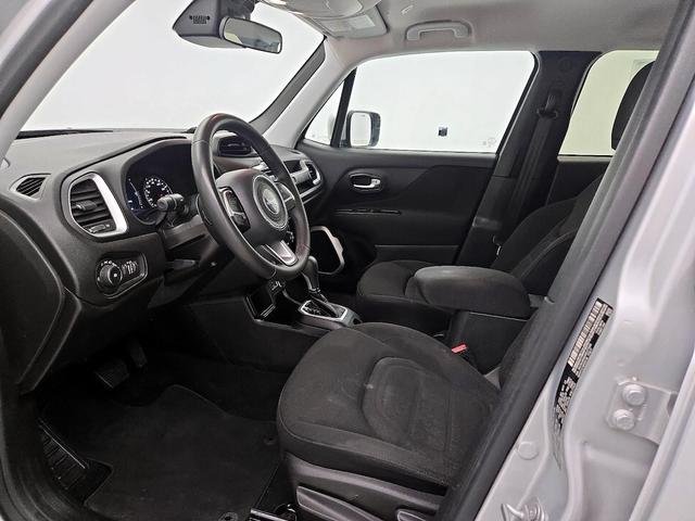 Photo of 2019 Silver Jeep Renegade