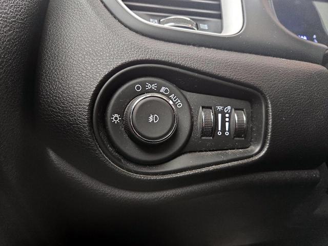 Photo of 2019 Silver Jeep Renegade