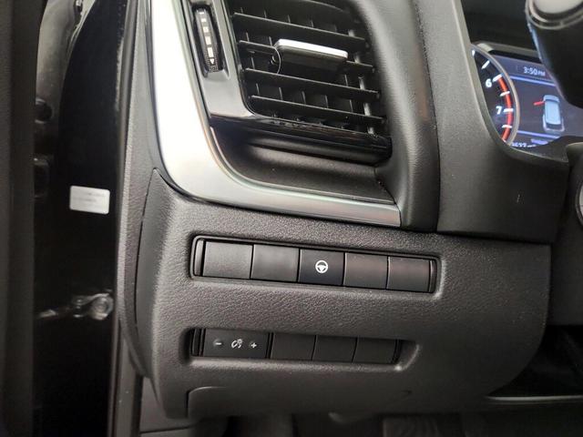 Photo of 2022 Black Nissan Rogue