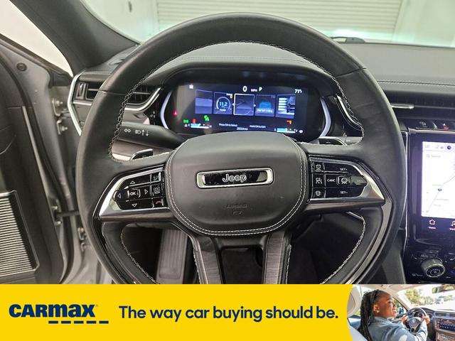 Photo of 2022 Silver Jeep Grand Cherokee