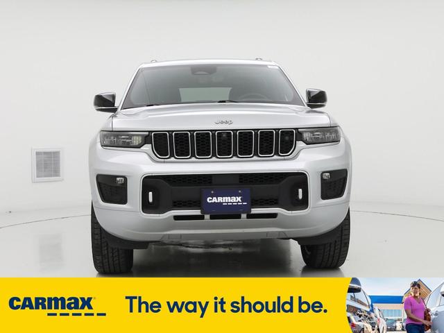 Photo of 2022 Silver Jeep Grand Cherokee
